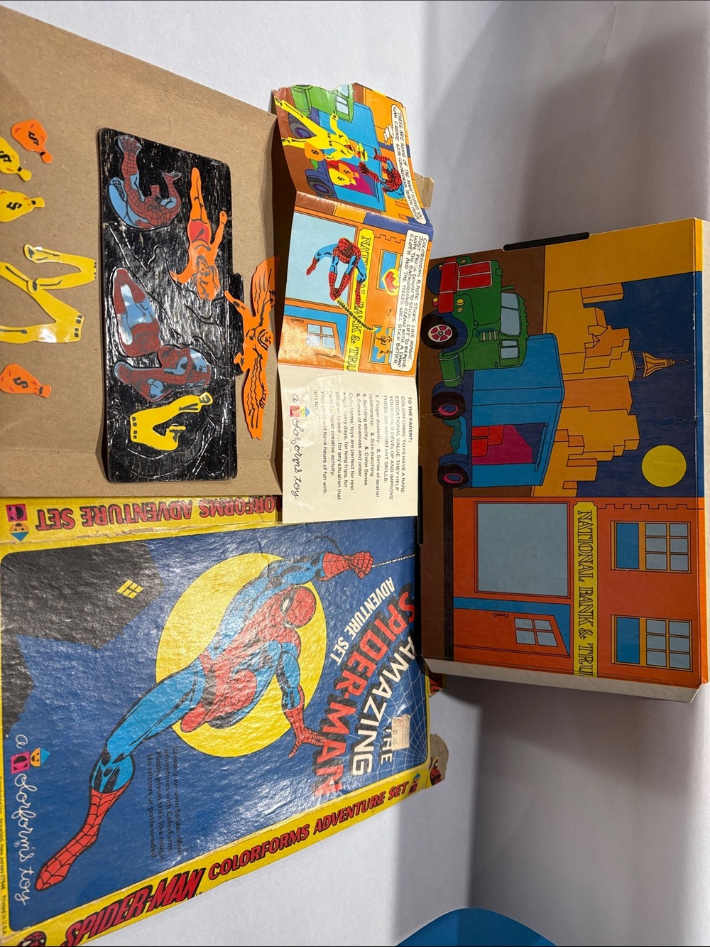 The Amazing Spider-man Adventure Set Colorforms 1974 Marvel box broken as is